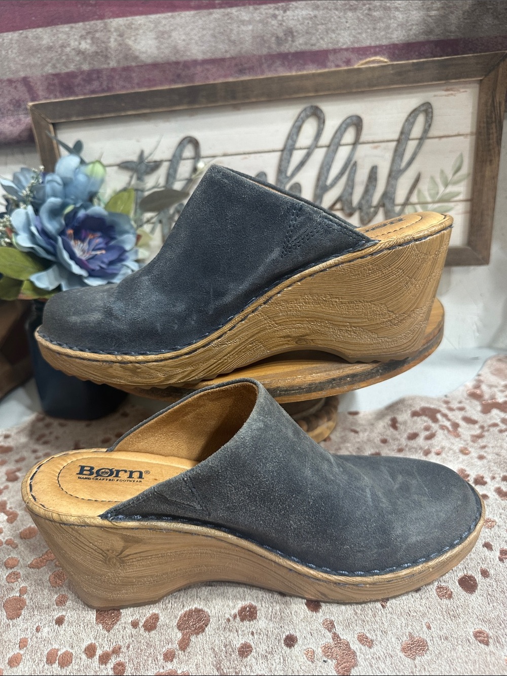 NWOT Born Charcoal Suede Clog Mule with Wood-Look Wedge - Picture 5 of 7